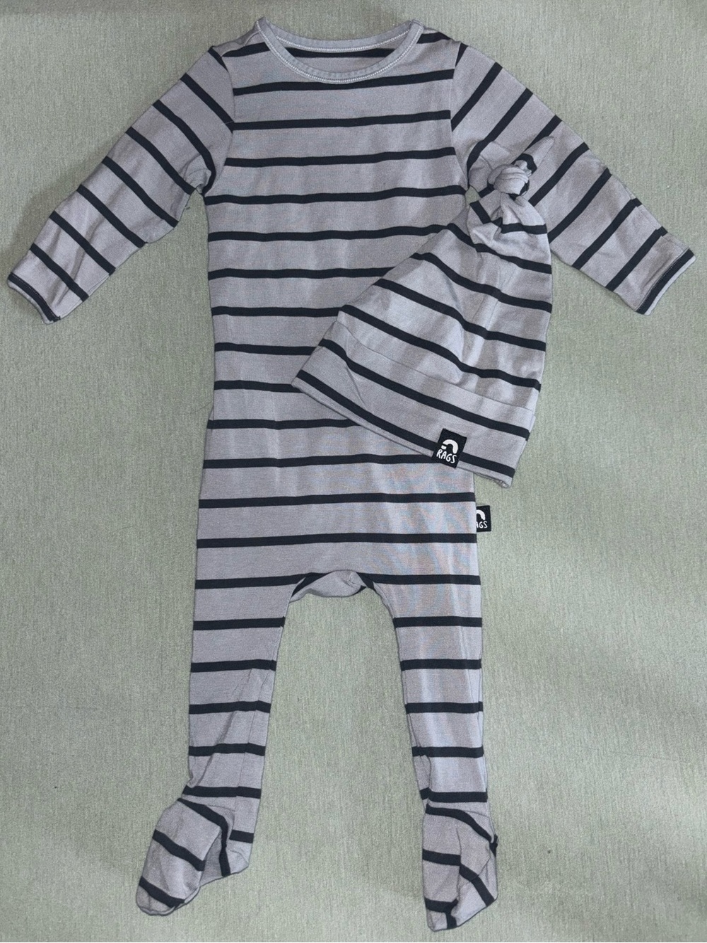 Rag Essentials Peekabooty Romper w Knot Hat
